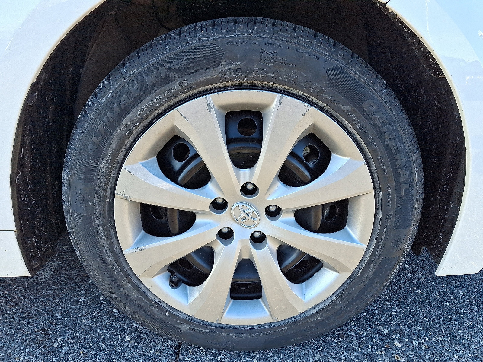 Used 2020 Toyota Corolla LE image 9