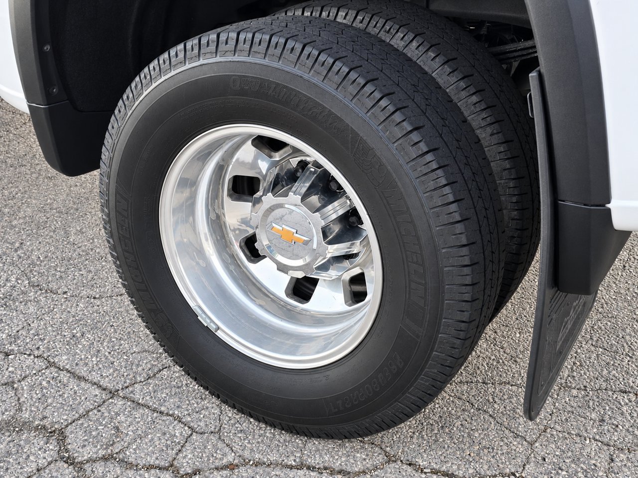 Certified 2024 Chevrolet Silverado 3500 High Country w/ High Country Premium Package AWD/4WD image 14