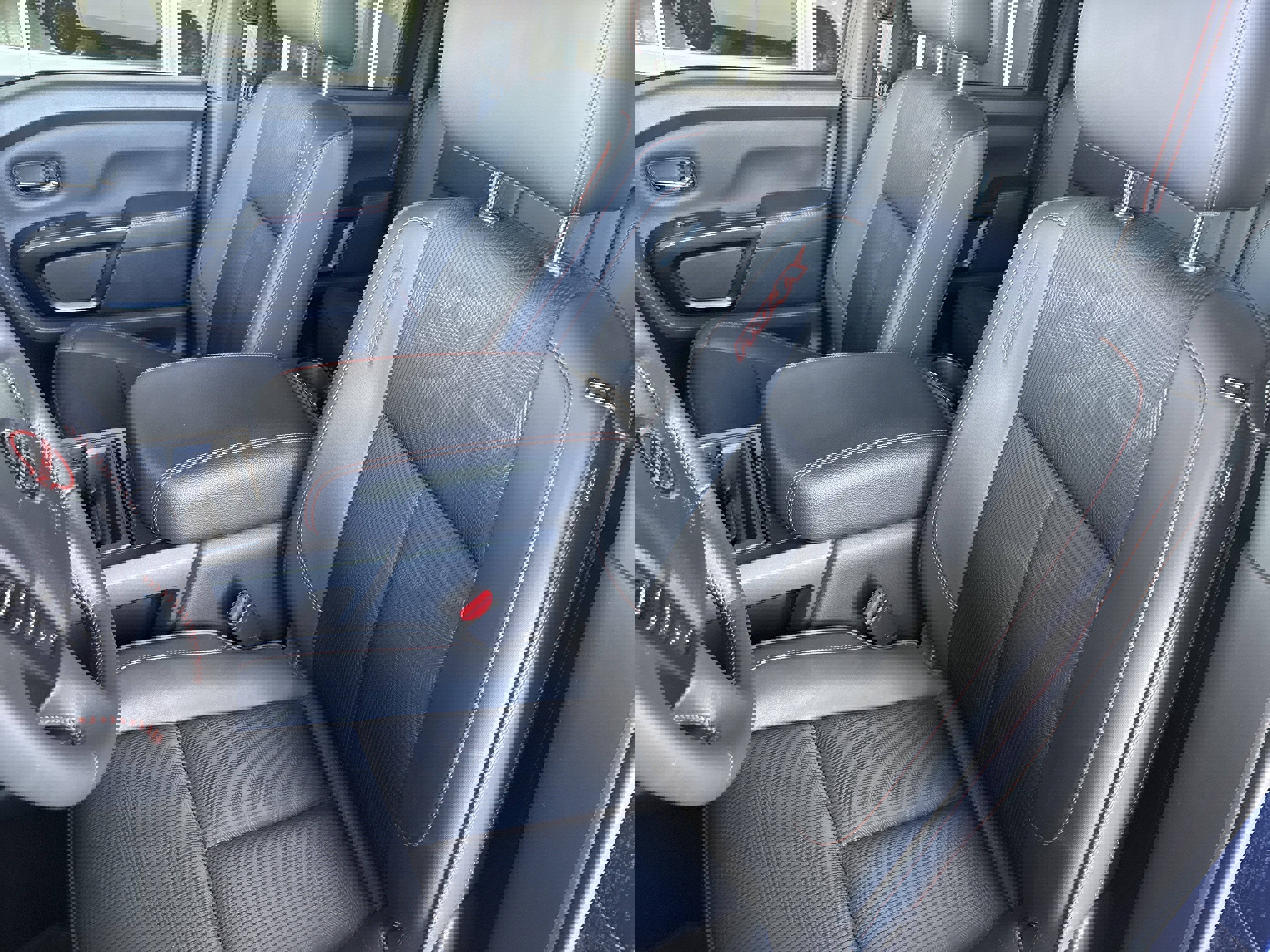 Used 2024 Nissan Titan PRO-4X w/ Off Road Protection Package image 24