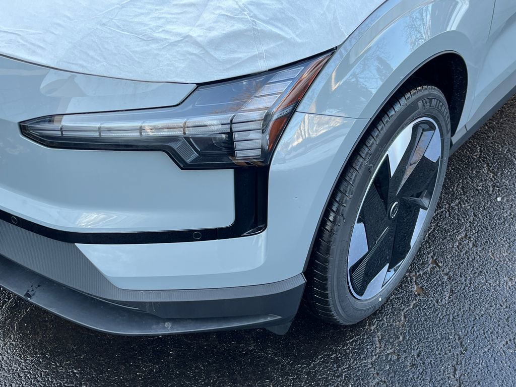 New 2026 Volvo EX30 Plus w/ Protection Package Premier image 7