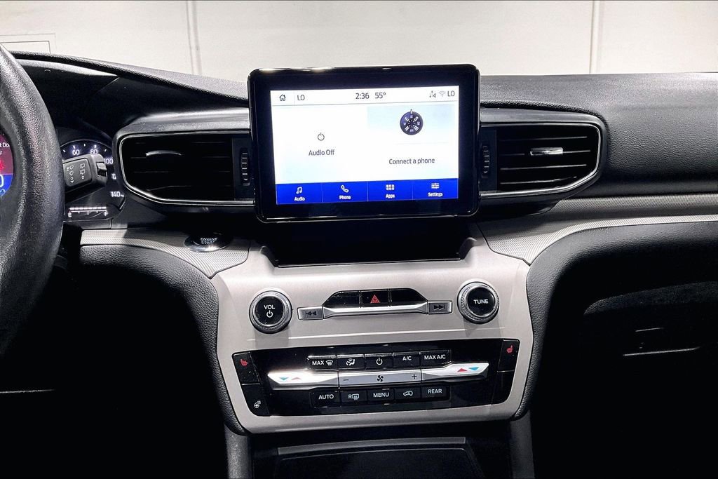 Used 2023 Ford Explorer XLT w/ Equipment Group 202A image 8