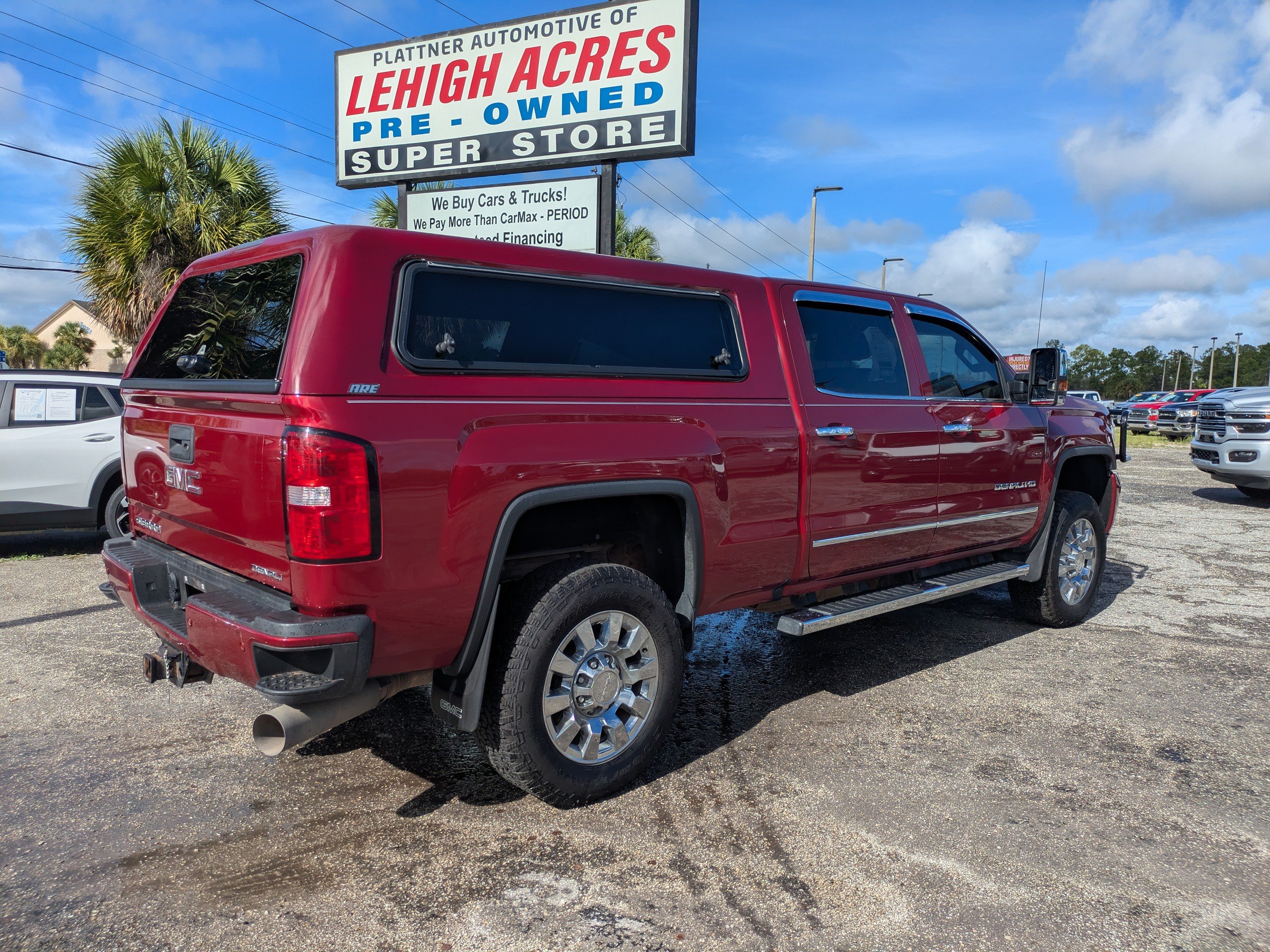Used 2018 GMC Sierra 2500 Denali w/ Duramax Plus Package AWD/4WD image 4