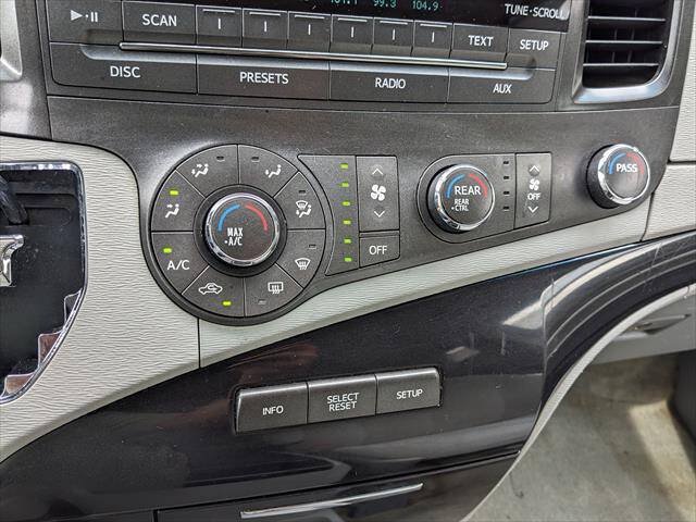 Used 2011 Toyota Sienna LE w/ Towing Pkg FWD image 20
