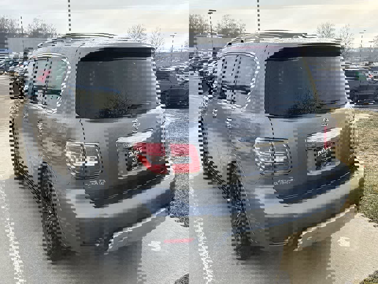 Used 2017 Nissan Armada Platinum image 4