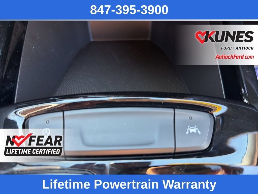 Used 2025 Chevrolet Trax LT FWD image 21