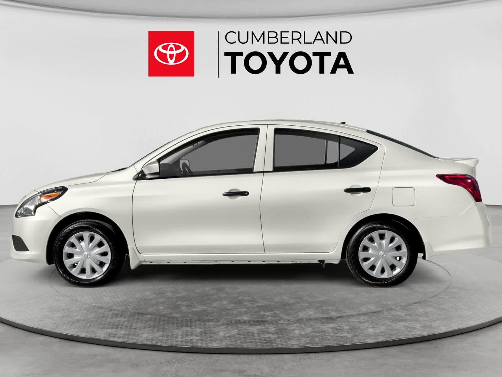Used 2018 Nissan Versa S Plus FWD image 3