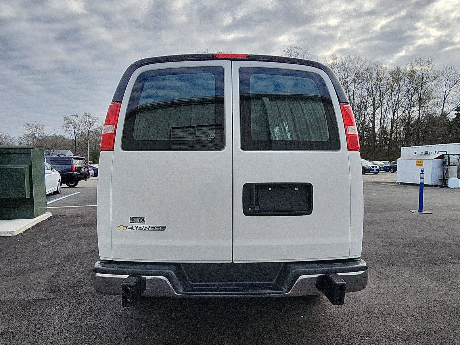 Used 2024 Chevrolet Express 2500 w/ Driver Convenience Package image 4