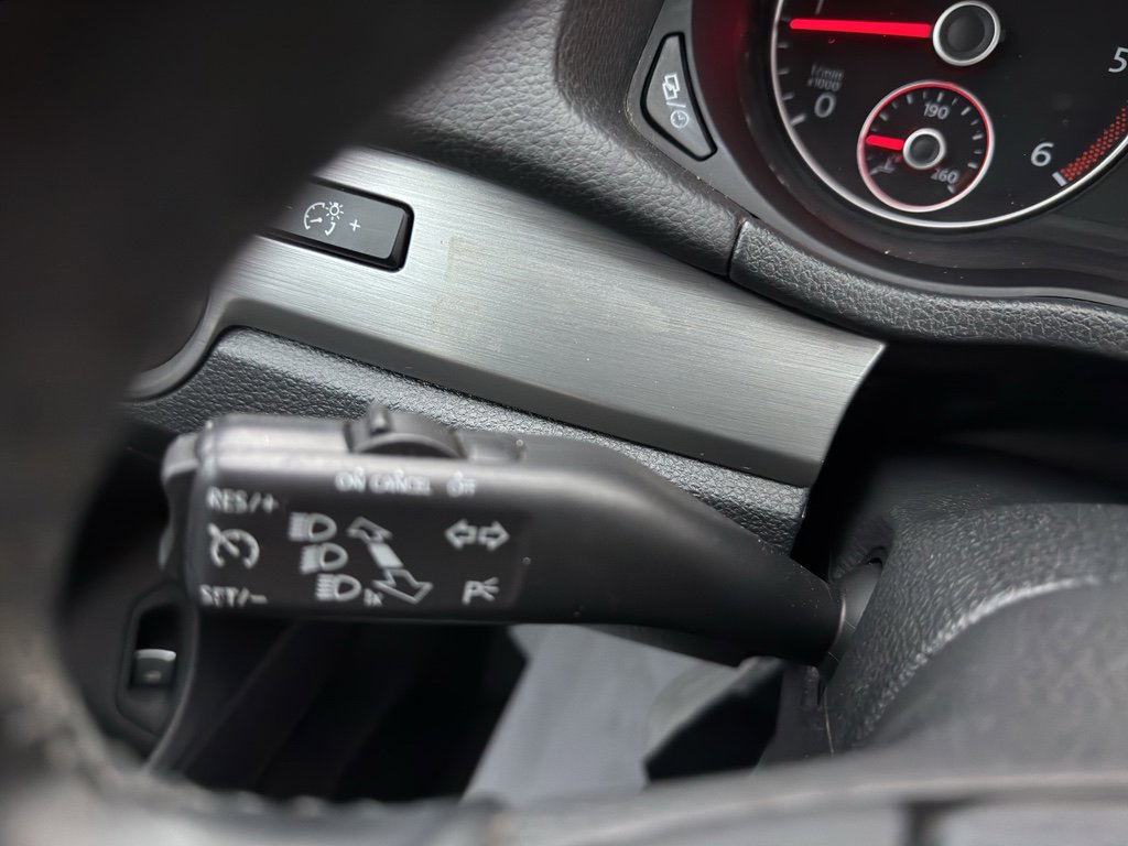 Used 2014 Volkswagen Passat TDI SE image 27