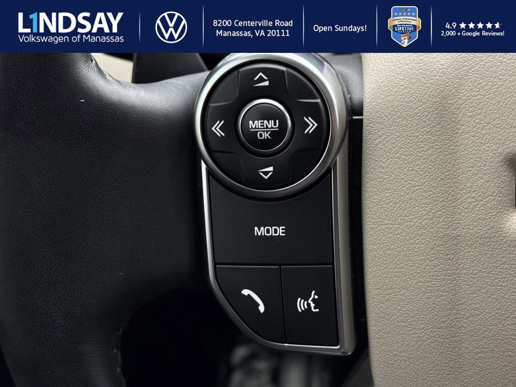 Used 2017 Land Rover Discovery HSE image 21