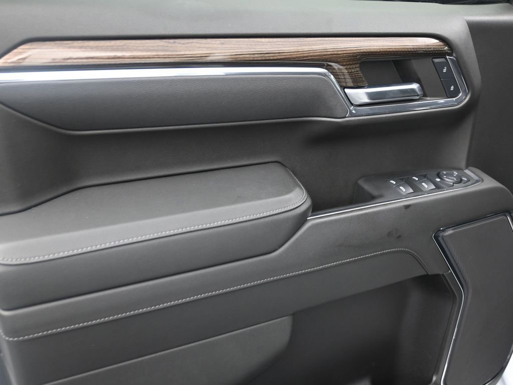 Used 2024 Chevrolet Silverado 1500 LT Trail Boss image 12