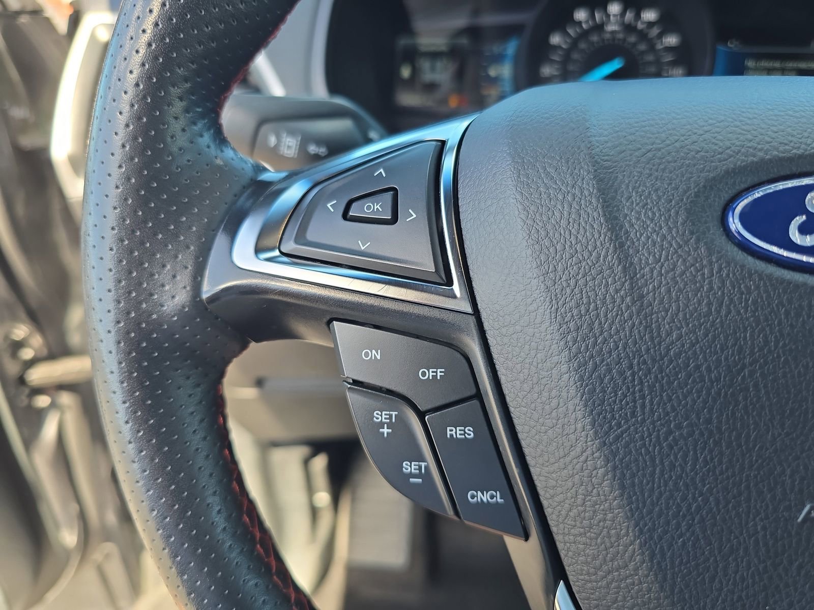 Used 2024 Ford Edge ST-Line AWD/4WD image 22