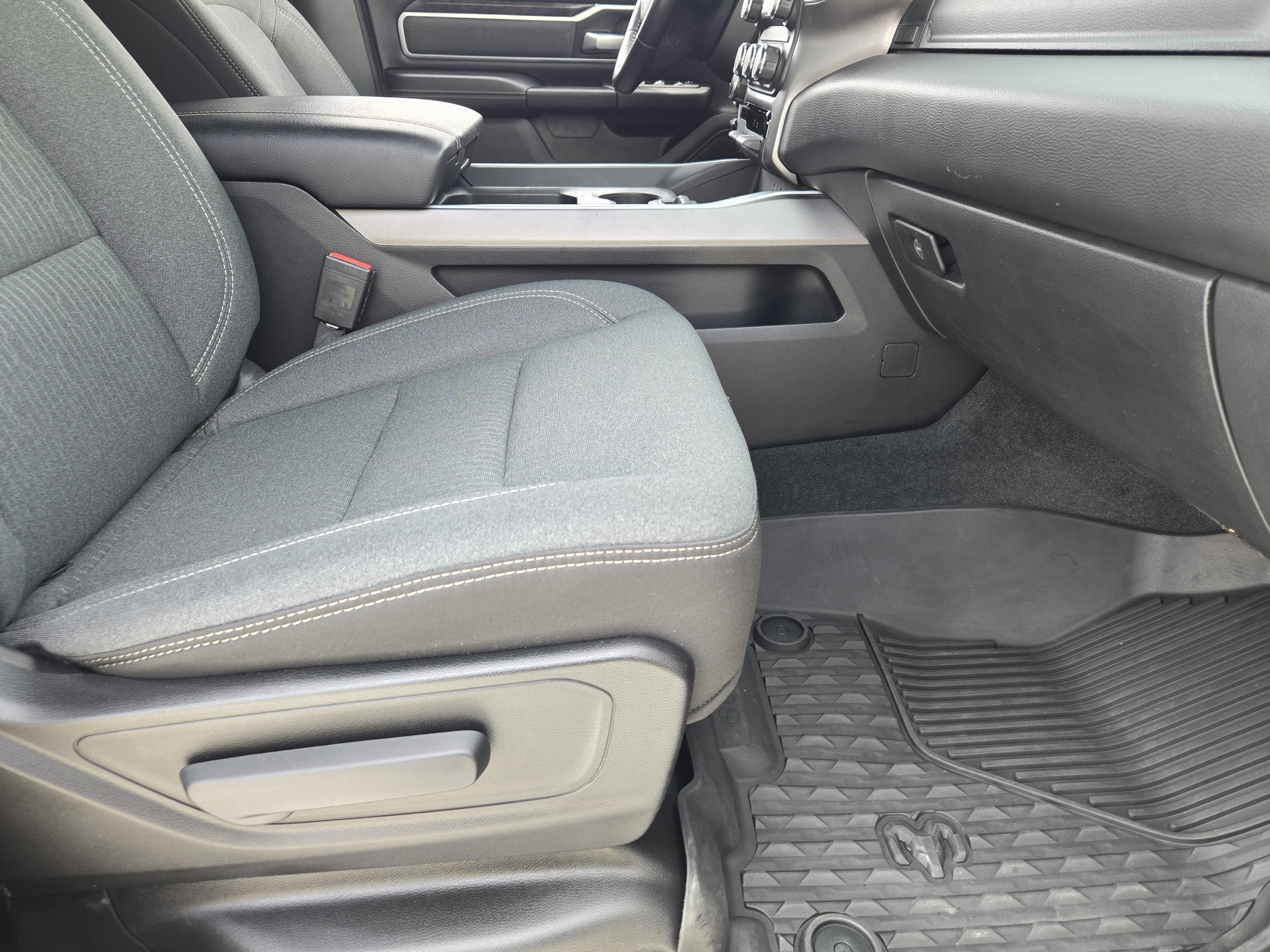 Used 2021 RAM 1500 Big Horn image 16