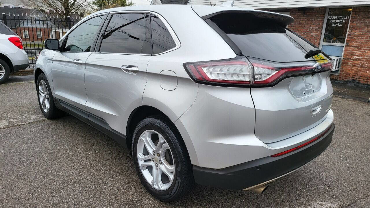 Used 2016 Ford Edge Titanium image 6