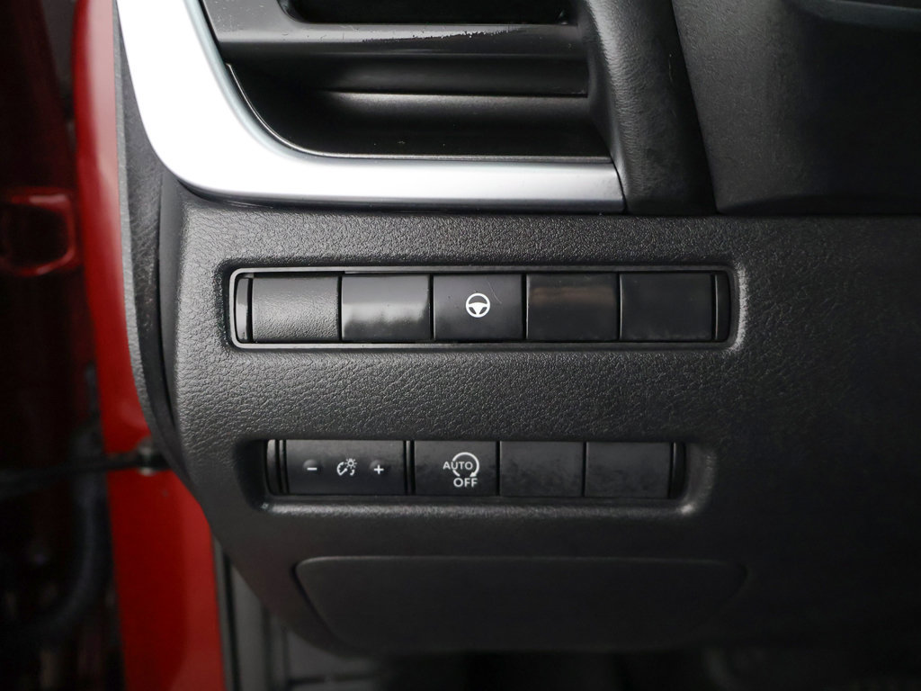 Used 2023 Nissan Rogue SV AWD/4WD image 34