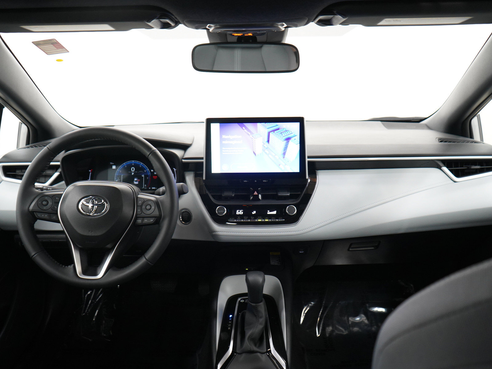 Used 2025 Toyota Corolla SE FWD image 13