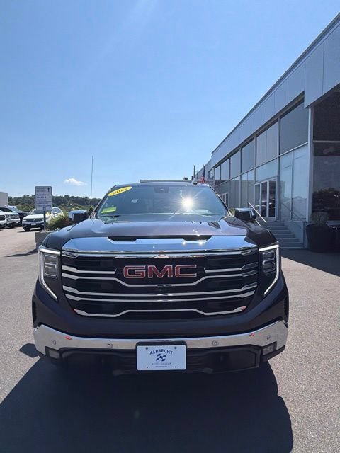 Used 2022 GMC Sierra 1500 SLT w/ SLT Premium Plus Package AWD/4WD image 2