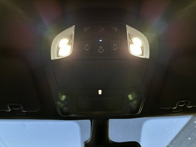 Used 2023 Chrysler Pacifica Limited w/ S Appearance Package image 32