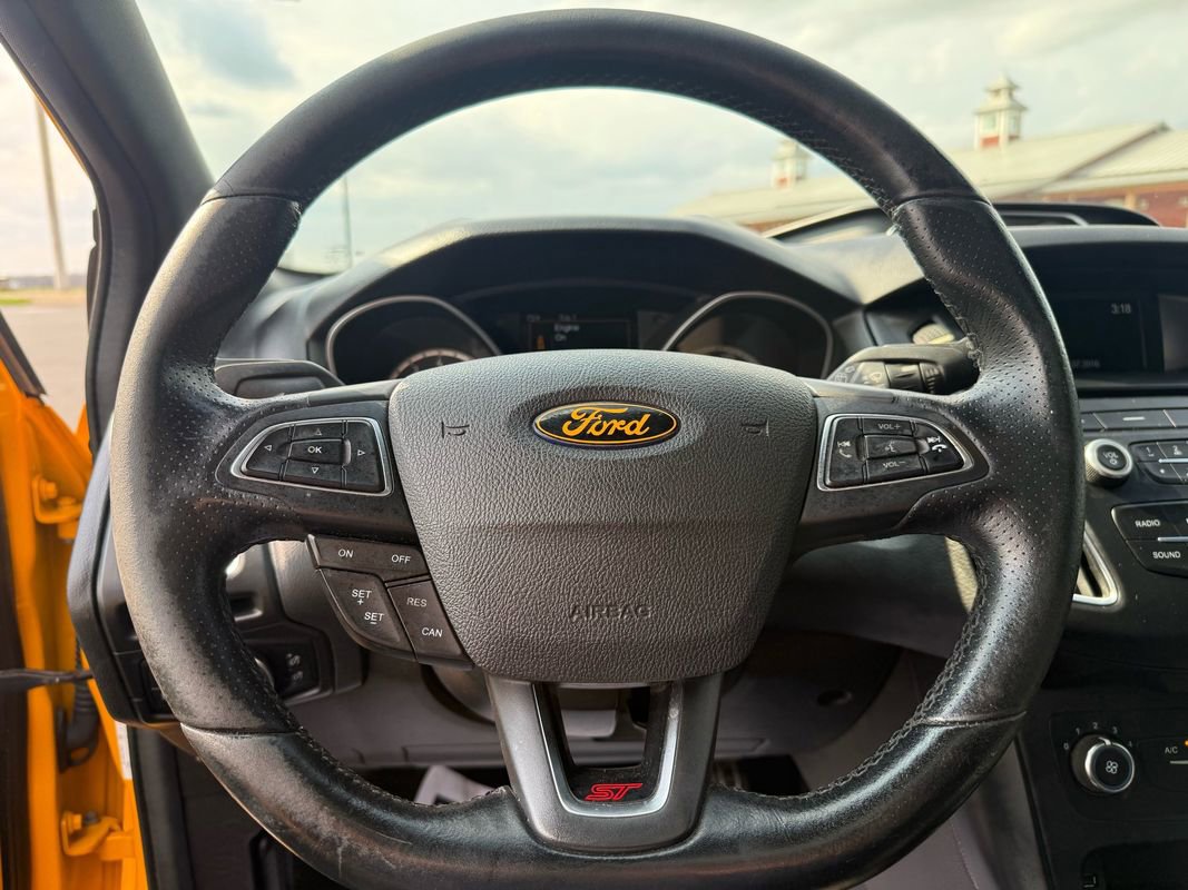 Used 2016 Ford Focus ST image 10