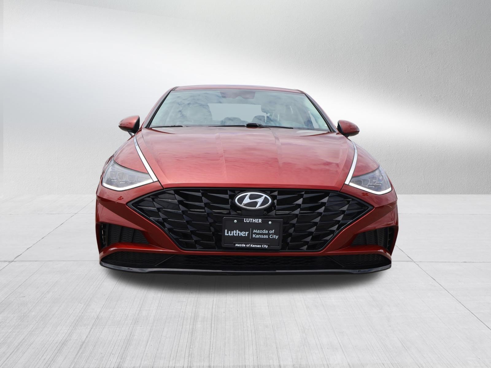Used 2023 Hyundai Sonata SEL FWD image 2