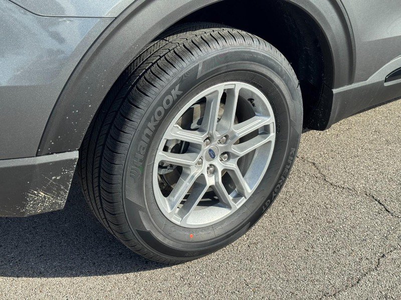 New 2026 Ford Explorer Active AWD/4WD image 4