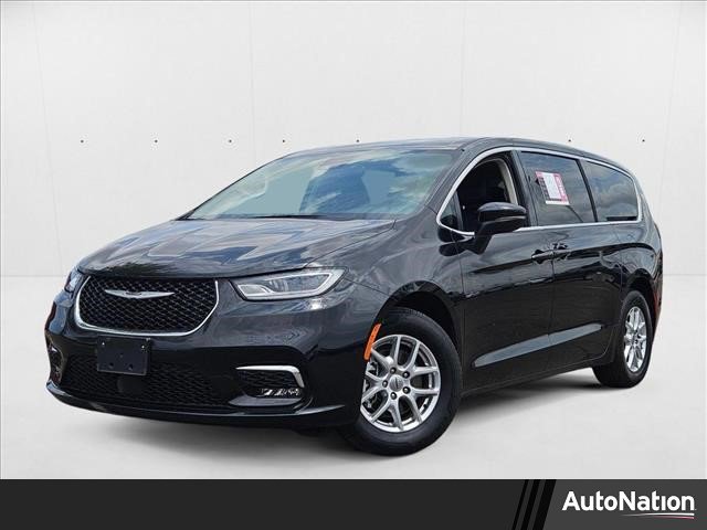 Used 2023 Chrysler Pacifica Touring-L