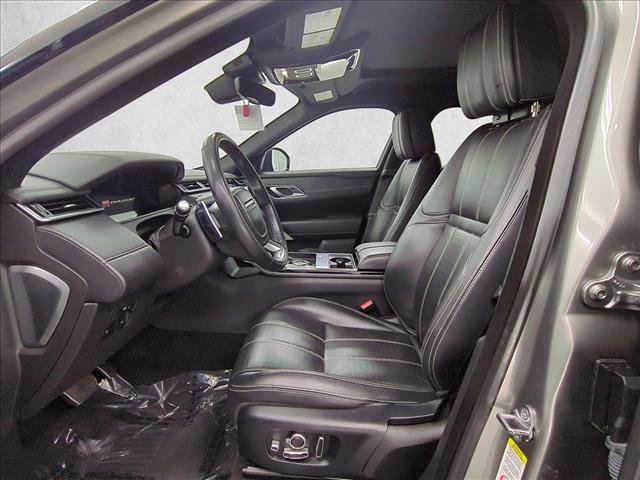 Used 2019 Land Rover Range Rover Velar R-Dynamic SE image 17
