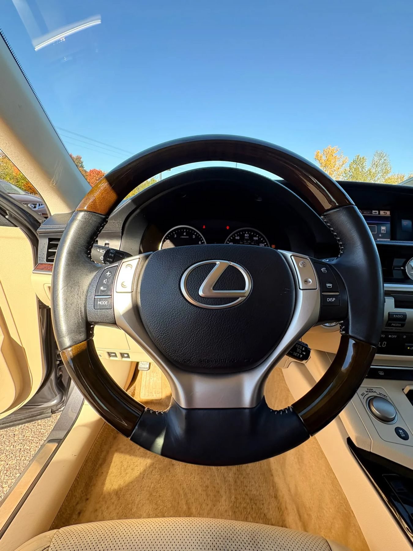 Used 2014 Lexus ES 350 w/ Luxury Package FWD image 20