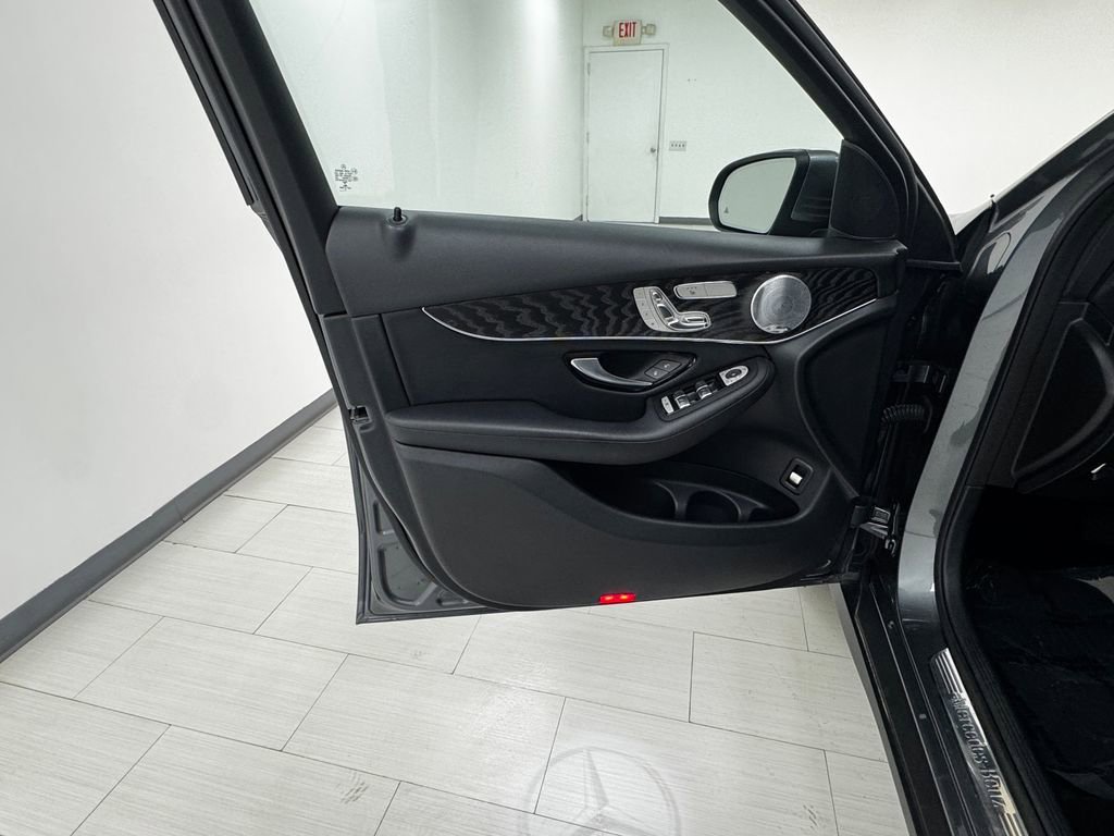 Used 2018 Mercedes-Benz GLC 300 GLC 300 image 9