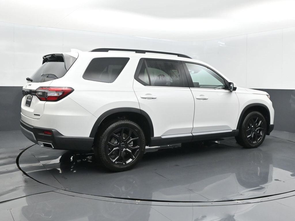 New 2025 Honda Pilot Touring image 22