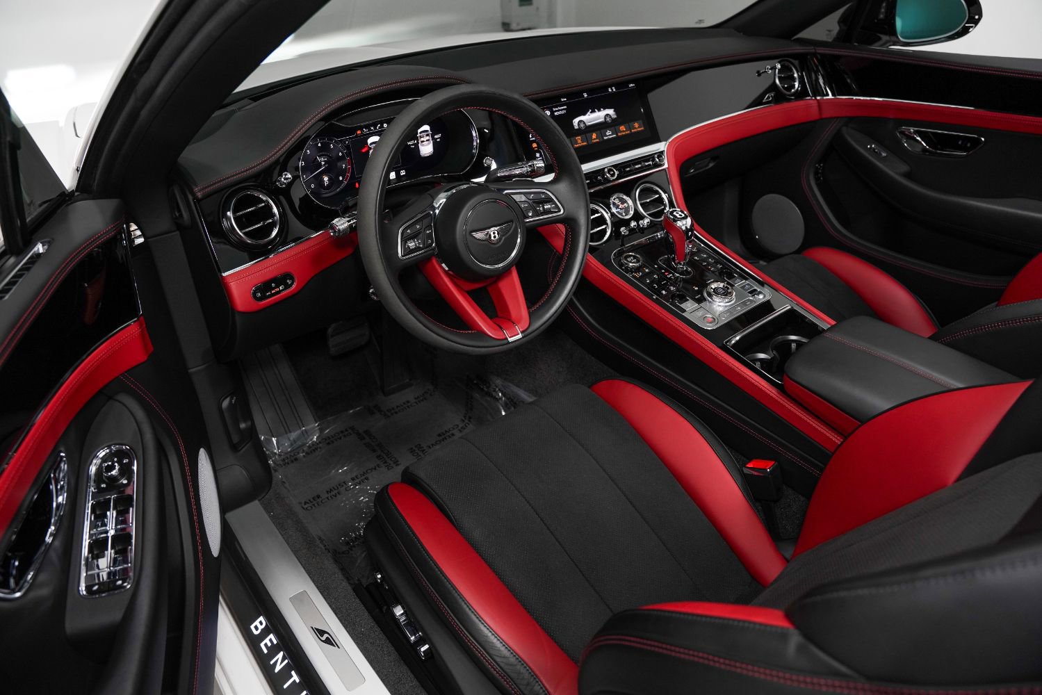 Used 2023 Bentley Continental GT S image 2