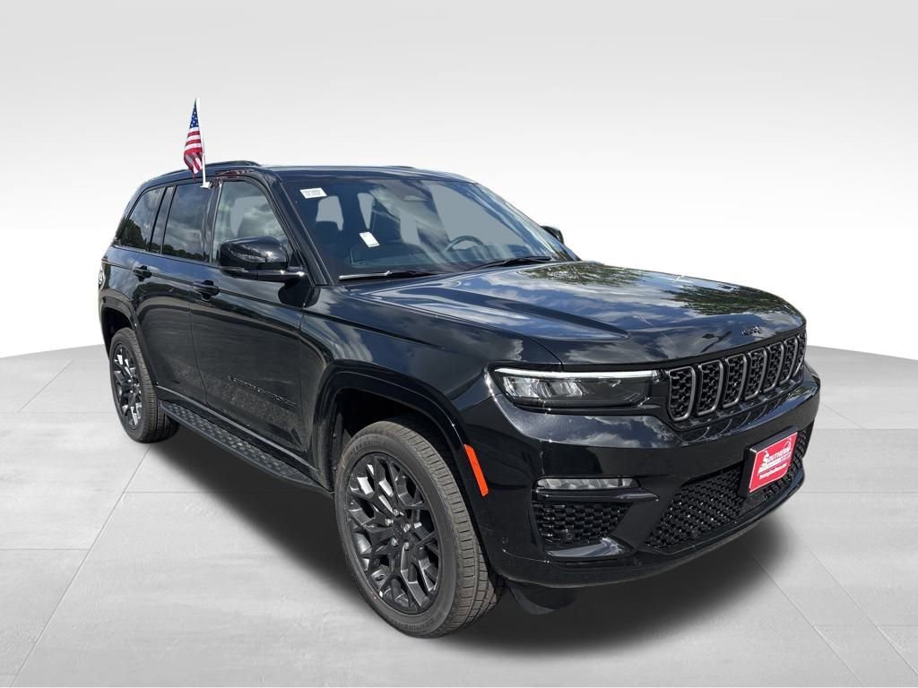 New 2025 Jeep Grand Cherokee Summit image 9