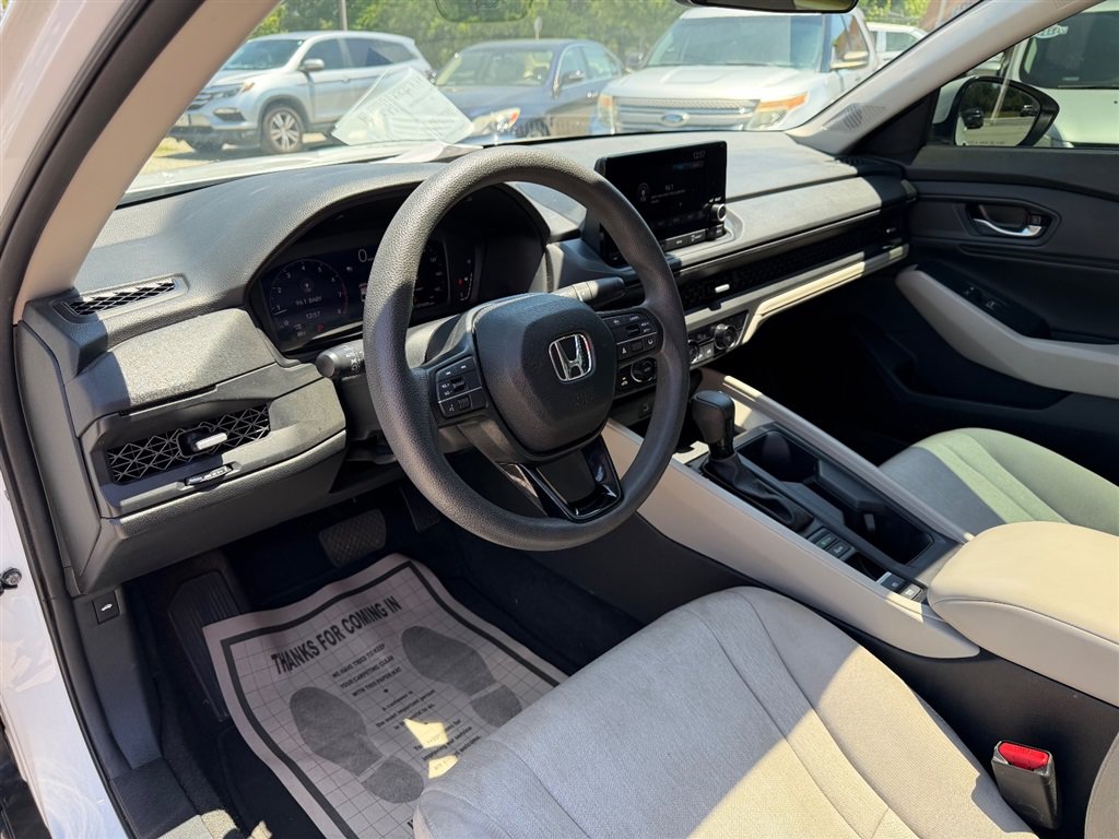 Used 2023 Honda Accord EX image 16