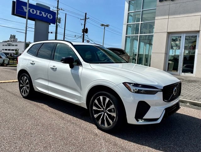 Certified 2024 Volvo XC60 B5 Core AWD/4WD image 1