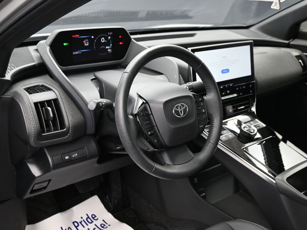 Used 2023 Toyota bZ4X Limited image 16