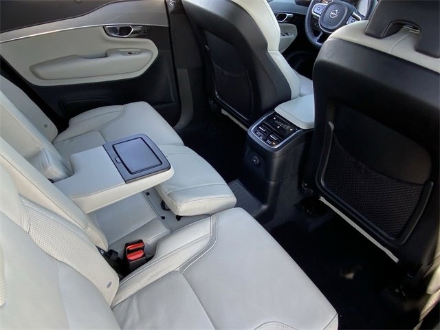 Used 2022 Volvo XC90 T8 R-Design w/ Advanced Package image 16