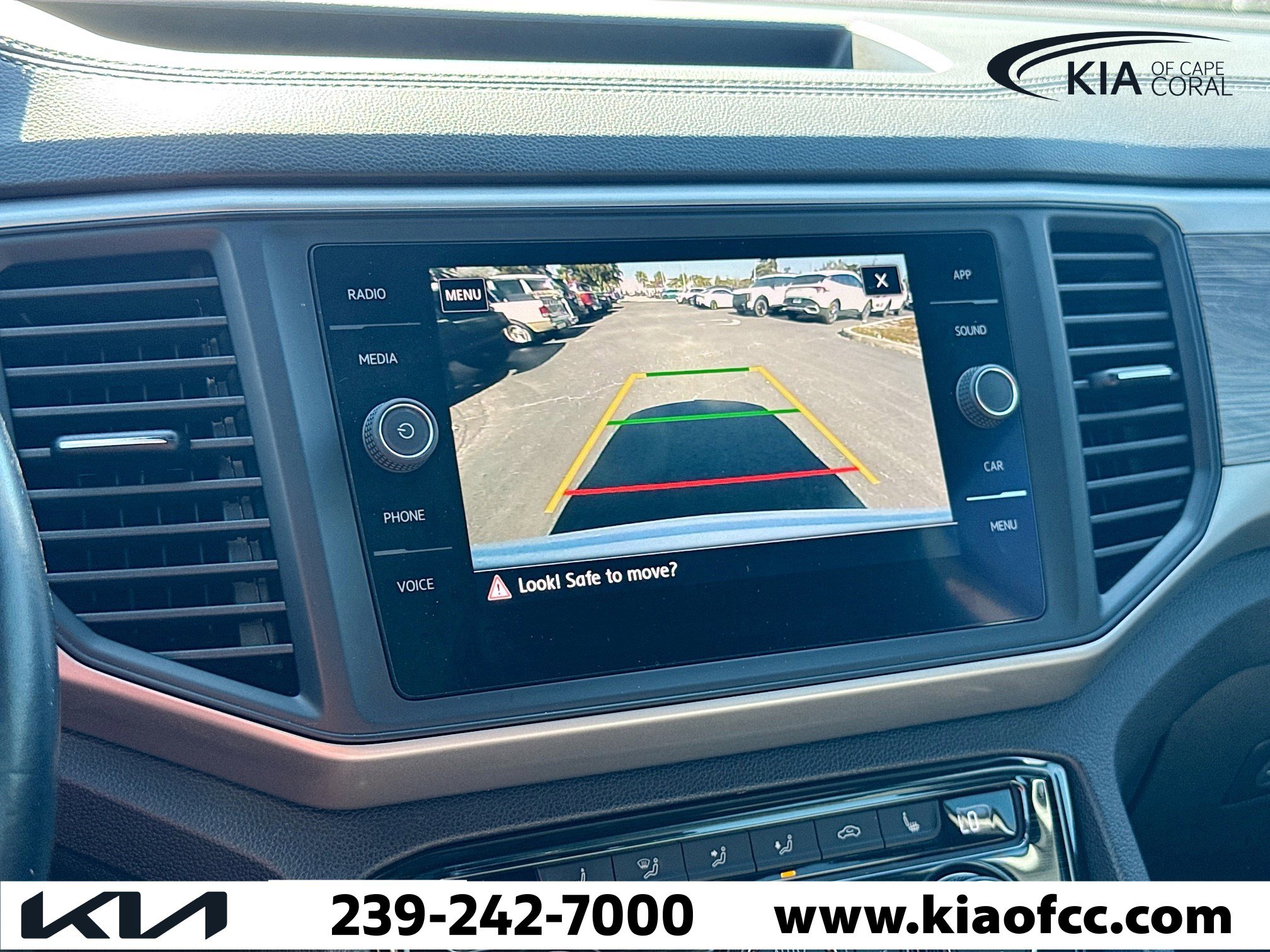 Used 2020 Volkswagen Atlas Cross Sport SE w/ Towing Package image 30