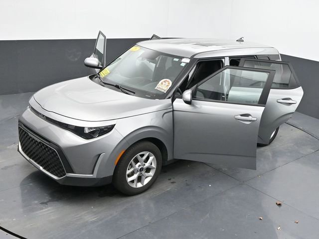 Used 2025 Kia Soul LX w/ LX Technology Package image 58