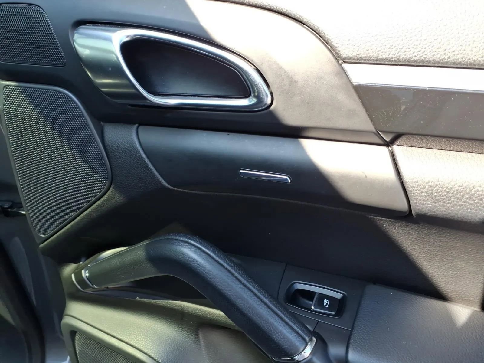 Used 2014 Porsche Cayenne S AWD/4WD image 15