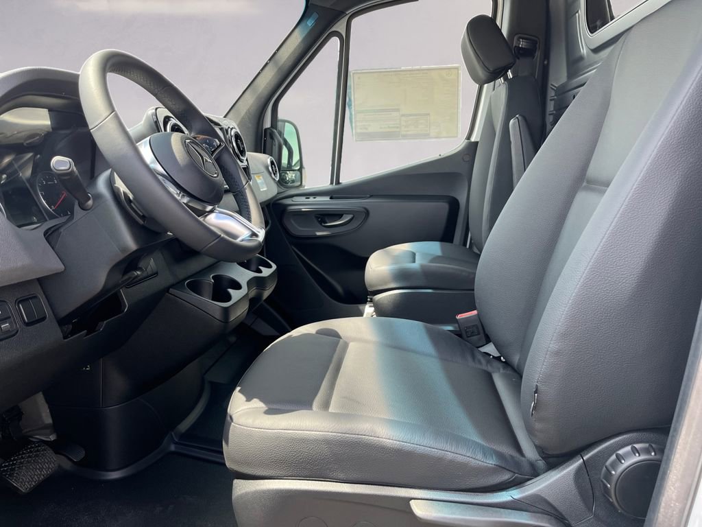 New 2025 Mercedes-Benz Sprinter 2500 image 7
