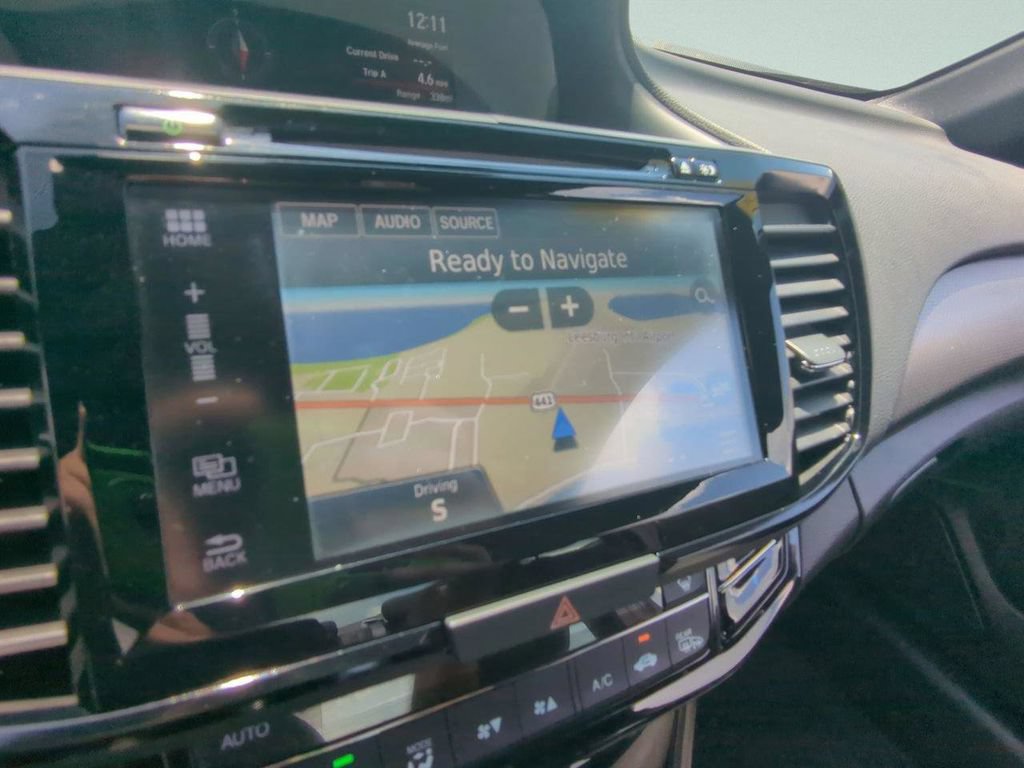 Used 2016 Honda Accord Touring image 16
