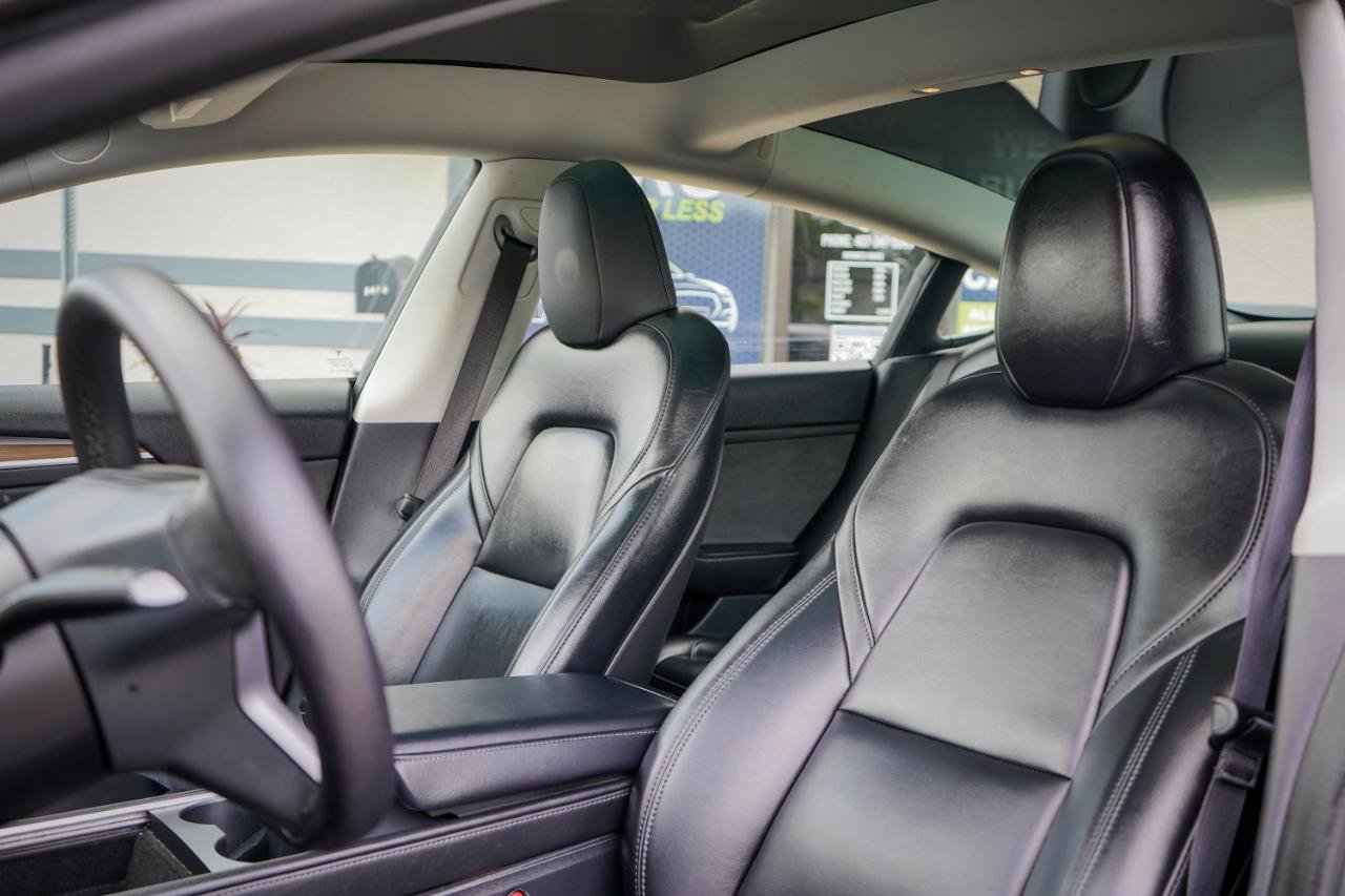 Used 2023 Tesla Model 3 Standard Range RWD image 12