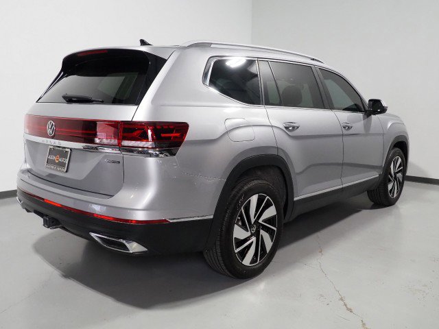 Used 2025 Volkswagen Atlas SEL AWD/4WD image 6