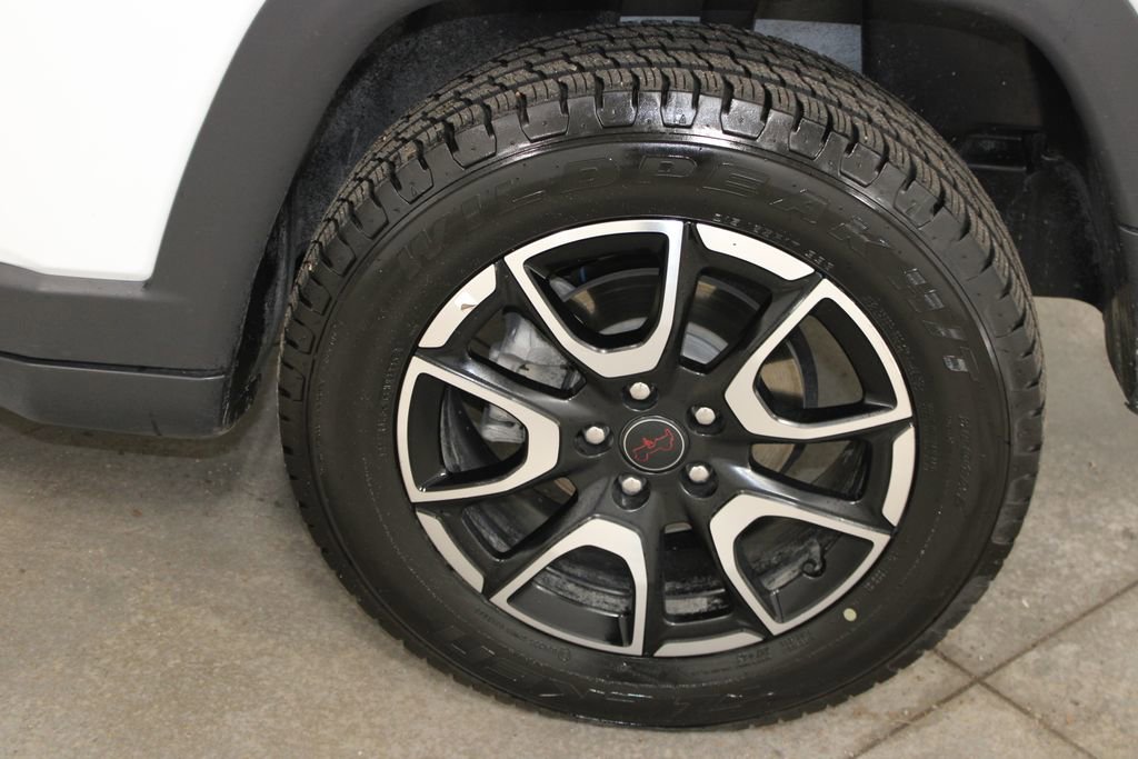 Used 2025 Jeep Compass Trailhawk image 54