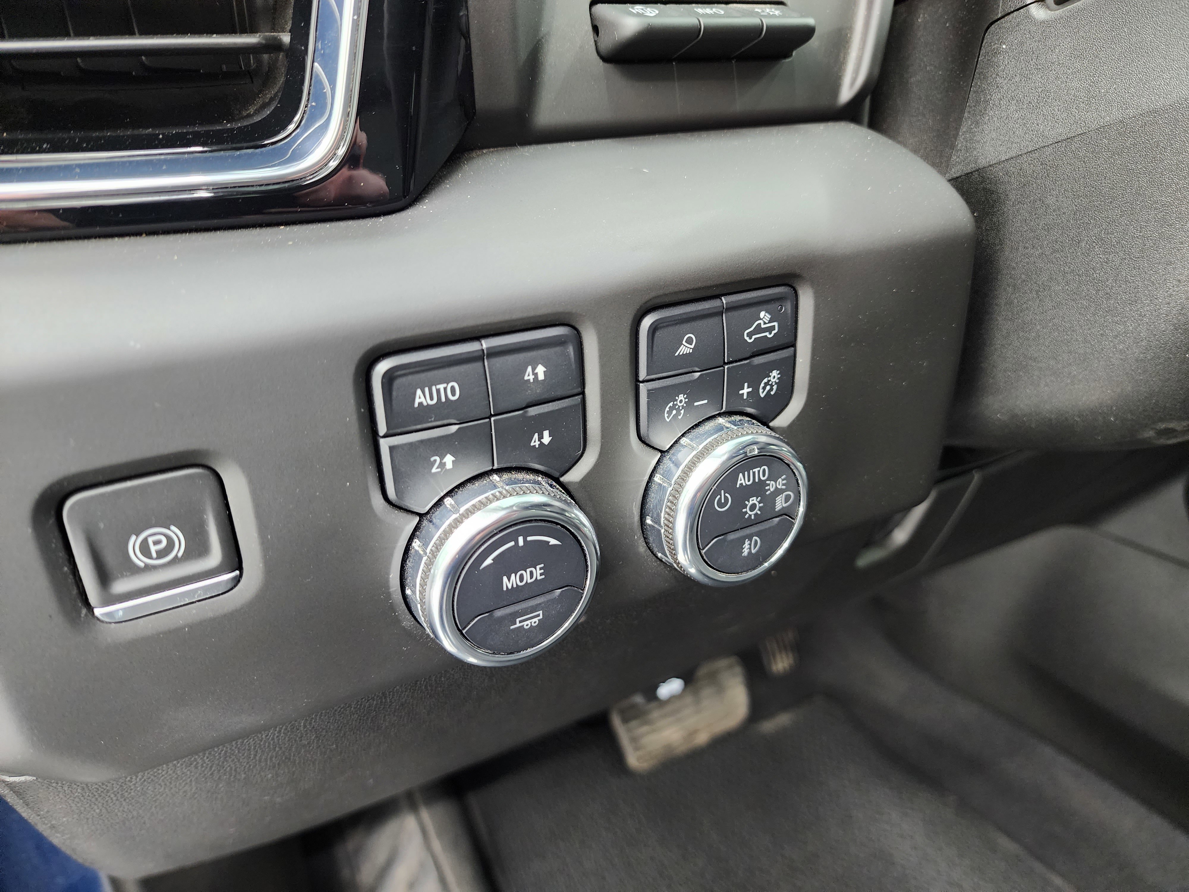 Used 2024 GMC Sierra 2500 Denali w/ Denali Reserve Package image 48