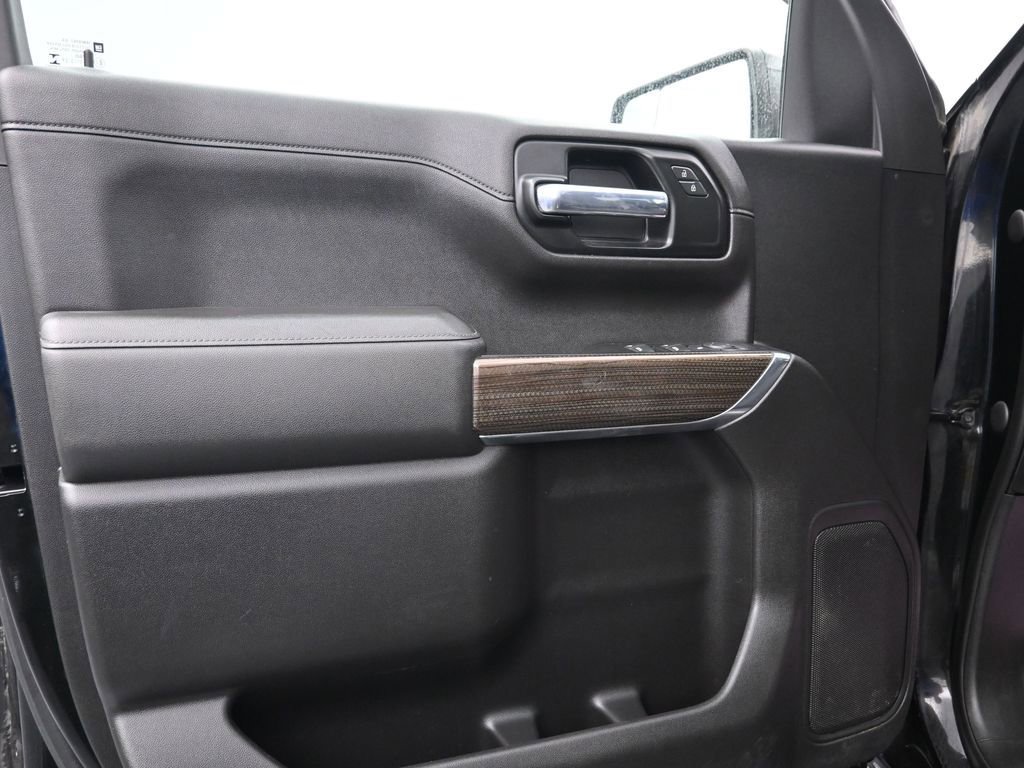 Used 2020 Chevrolet Silverado 1500 RST w/ True North Edition AWD/4WD image 9