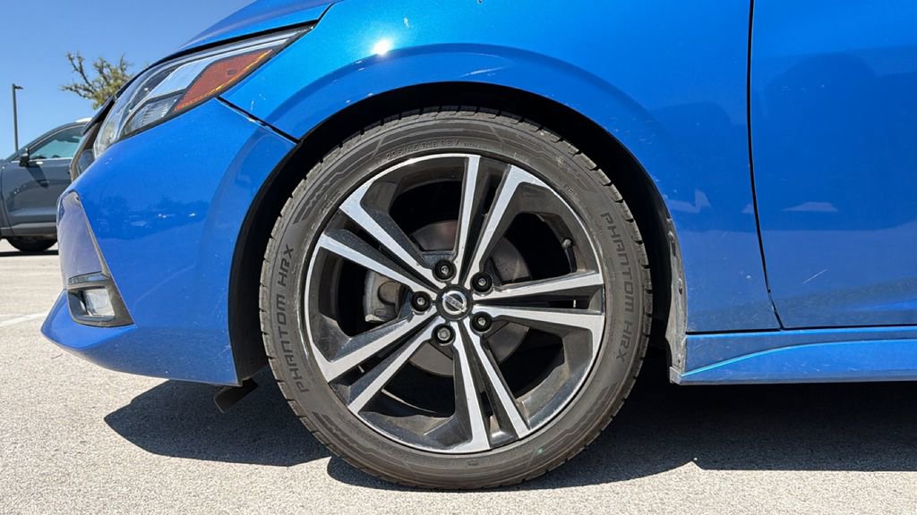 Used 2022 Nissan Sentra SR w/ Lighting Package image 9