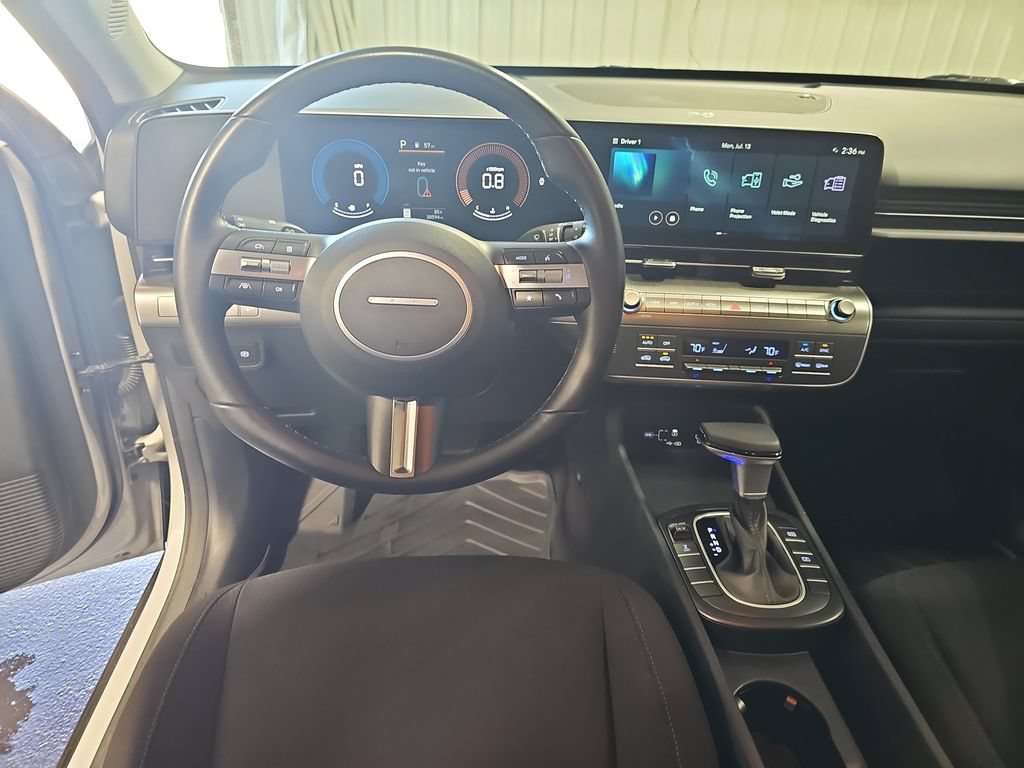 Used 2024 Hyundai Kona SEL AWD/4WD image 15