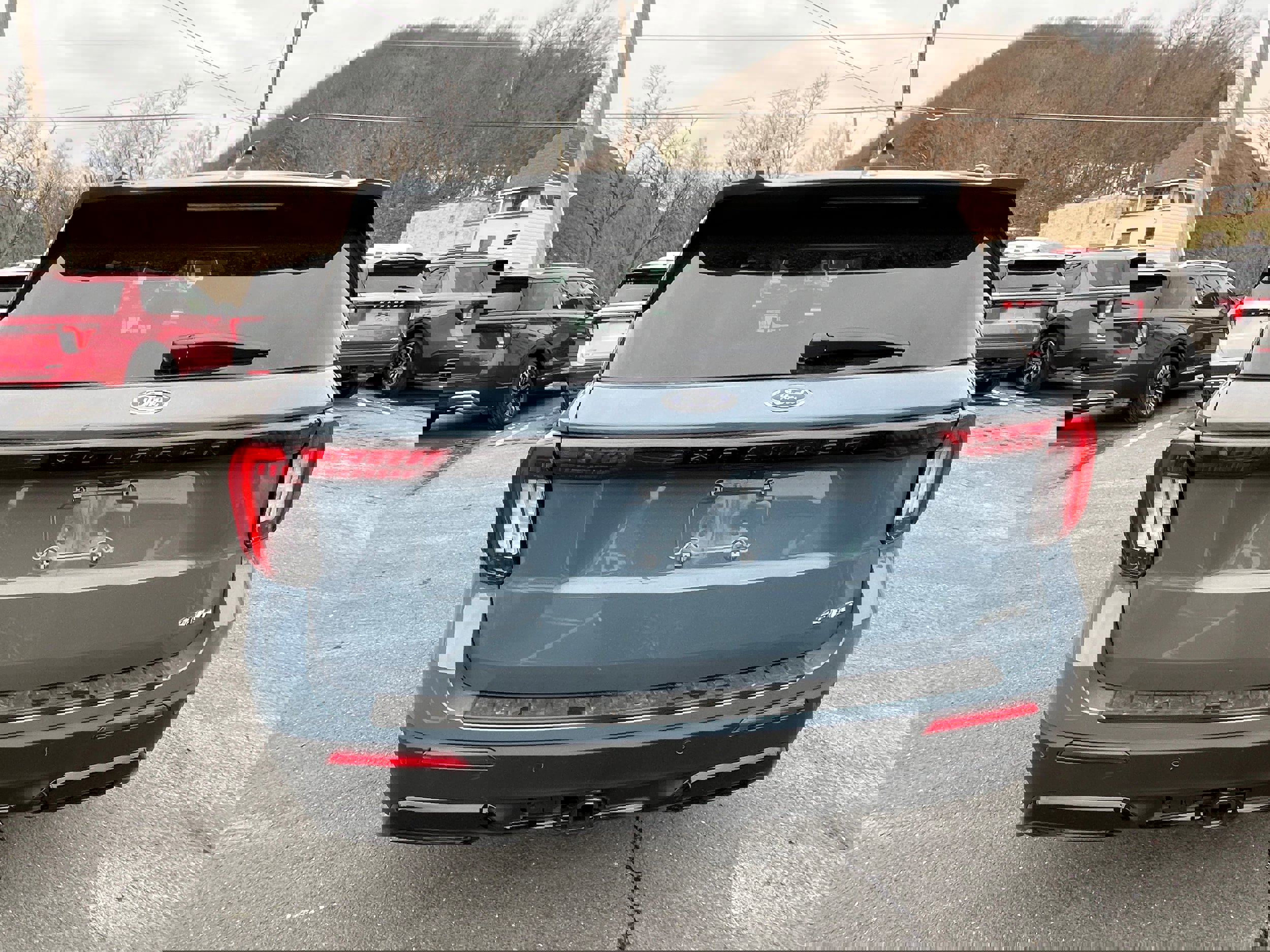 New 2026 Ford Explorer ST-Line w/ ST-Line Street Pack image 5