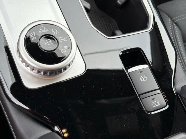 New 2026 Mitsubishi Outlander LE FWD image 28