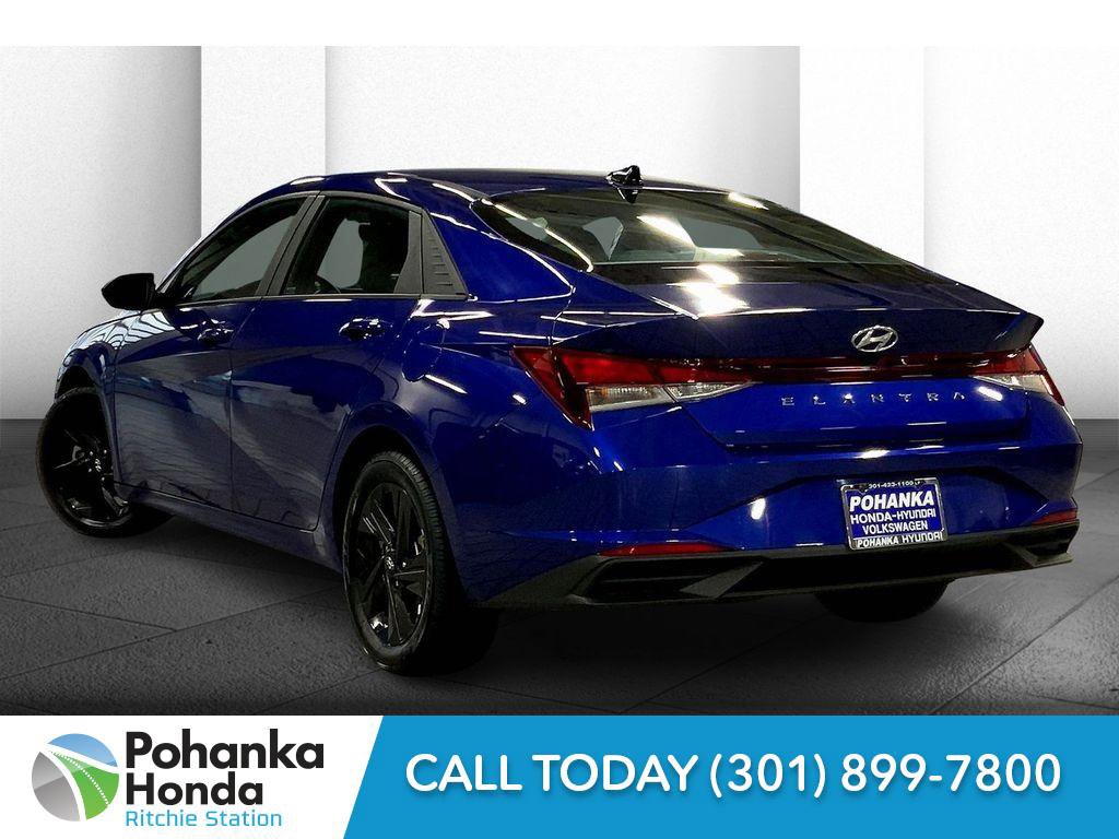 Used 2023 Hyundai Elantra SEL w/ Cargo Package image 10